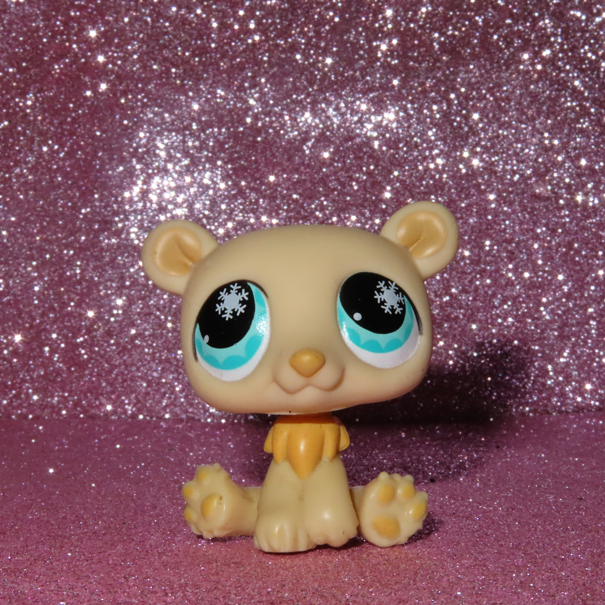 AUTHENTIC LPS POLAR BEAR