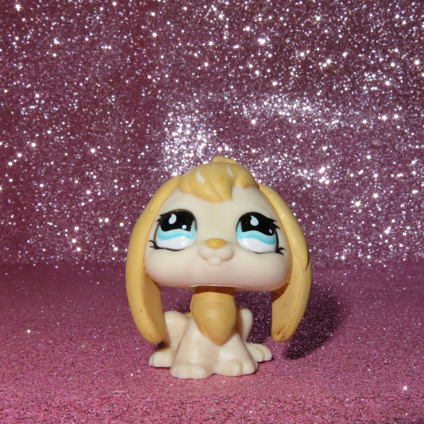 AUTHENTIC LPS RABBIT