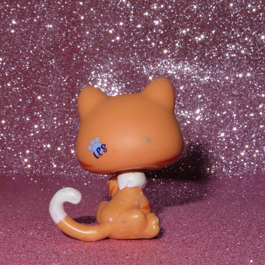 AUTHENTIC LPS PAW UP CAT