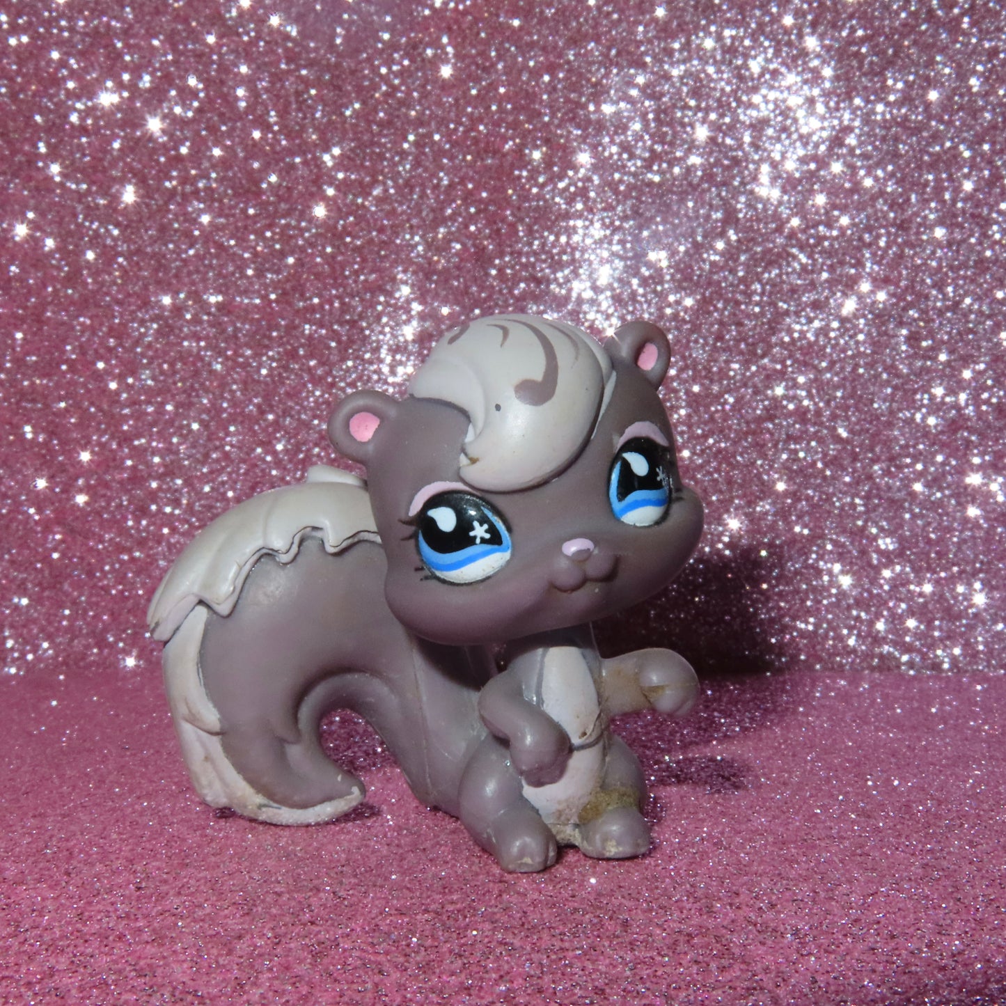 AUTHENTIC LPS SQUIRREL