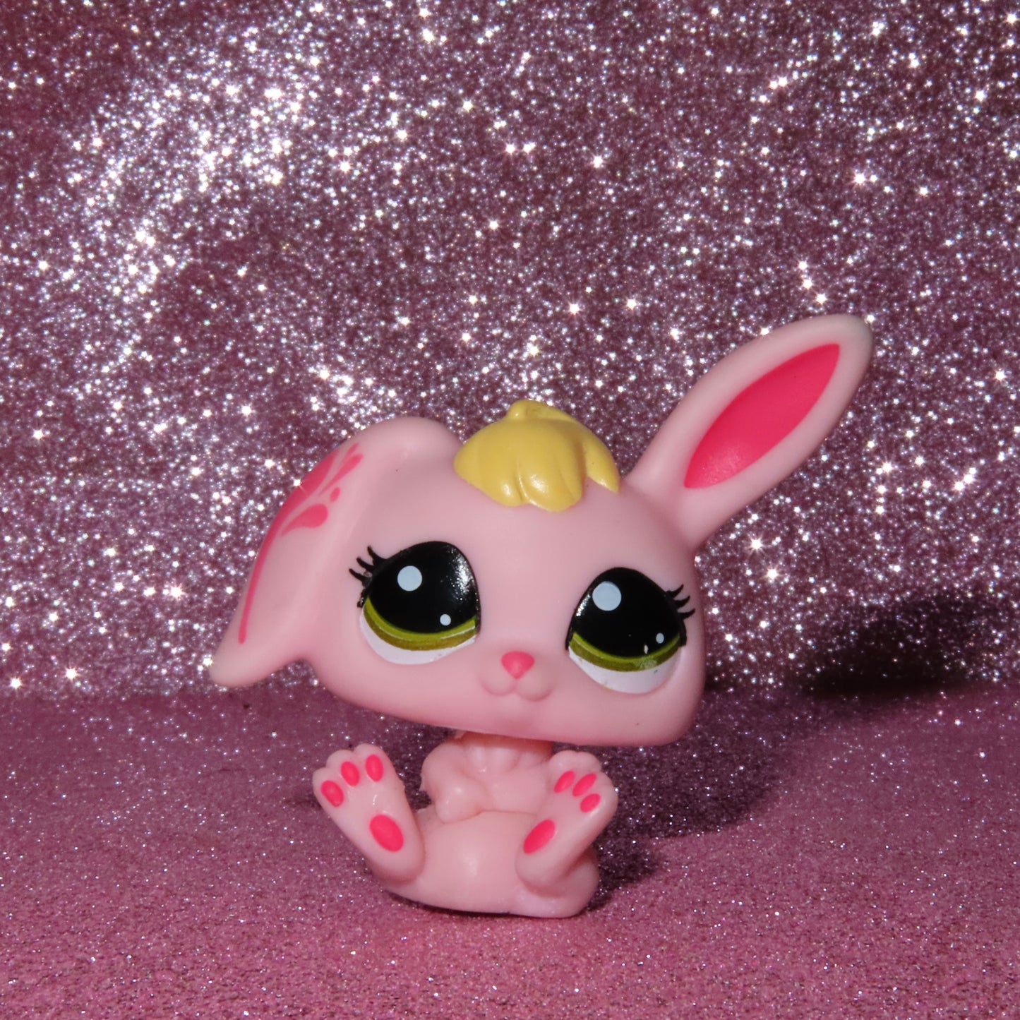 AUTHENTIC LPS G7 RABBIT