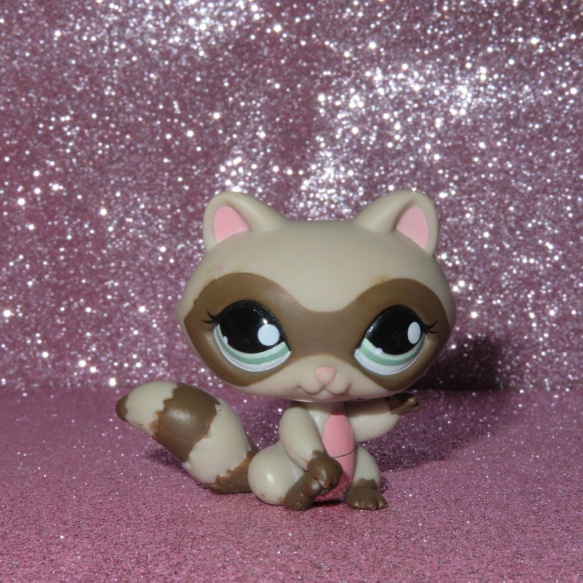 AUTHENTIC LPS RACCOON