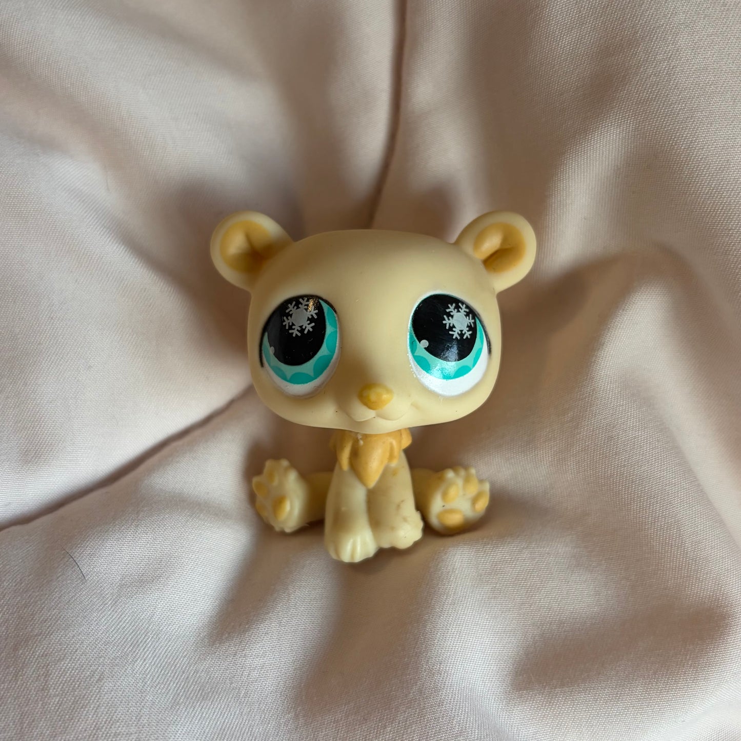AUTHENTIC LPS POLAR BEAR