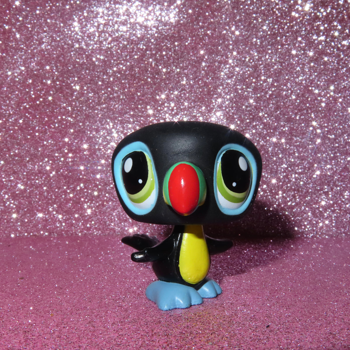 AUTHENTIC LPS TOUCAN BIRD