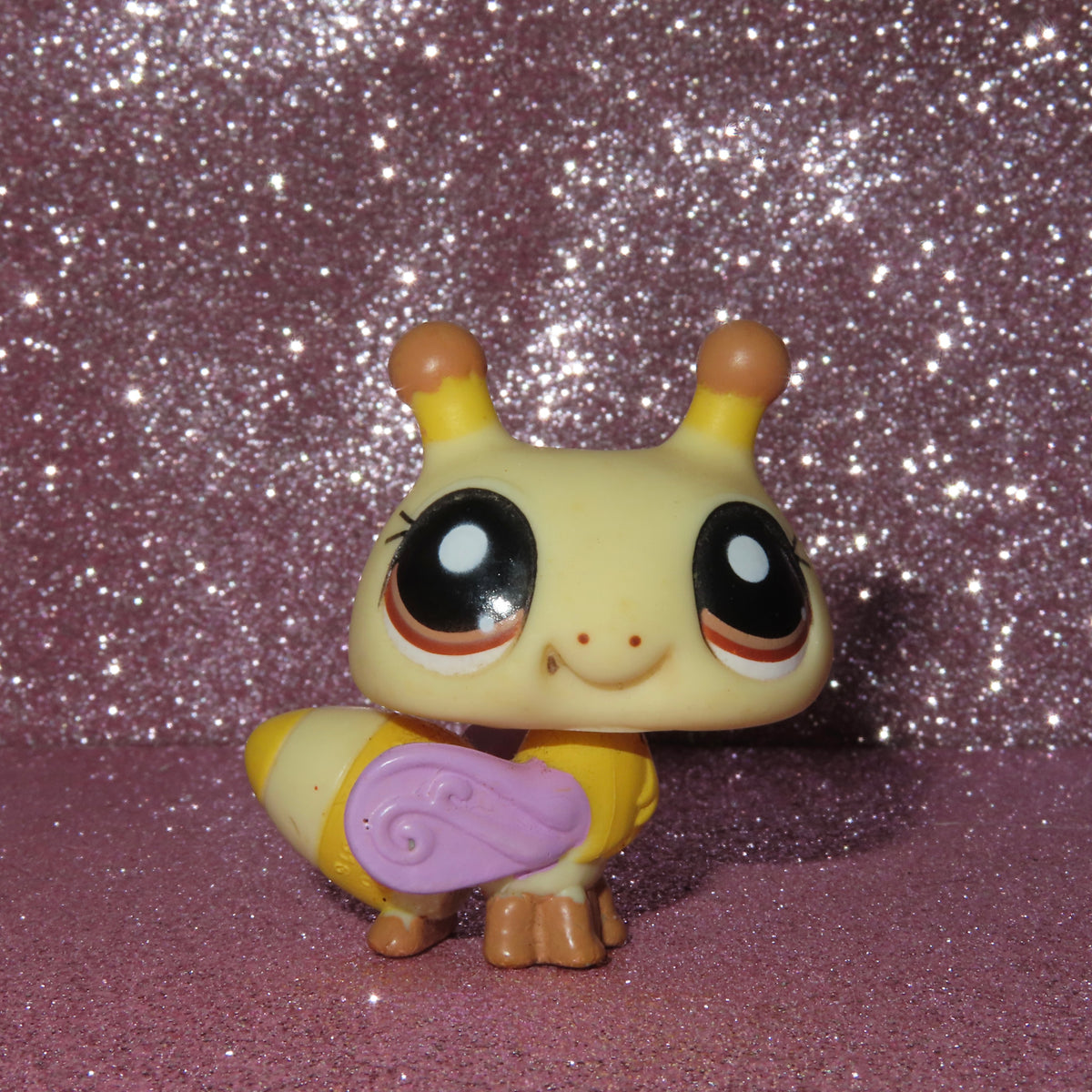 AUTHENTIC LPS BEE
