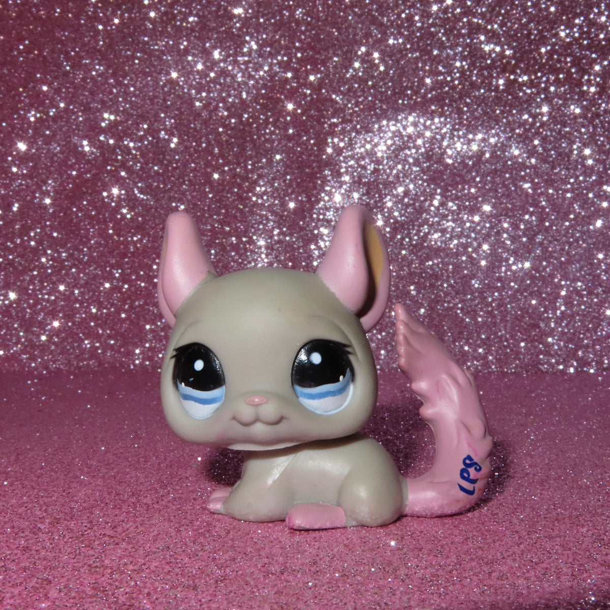 AUTHENTIC LPS CHINCHILLA