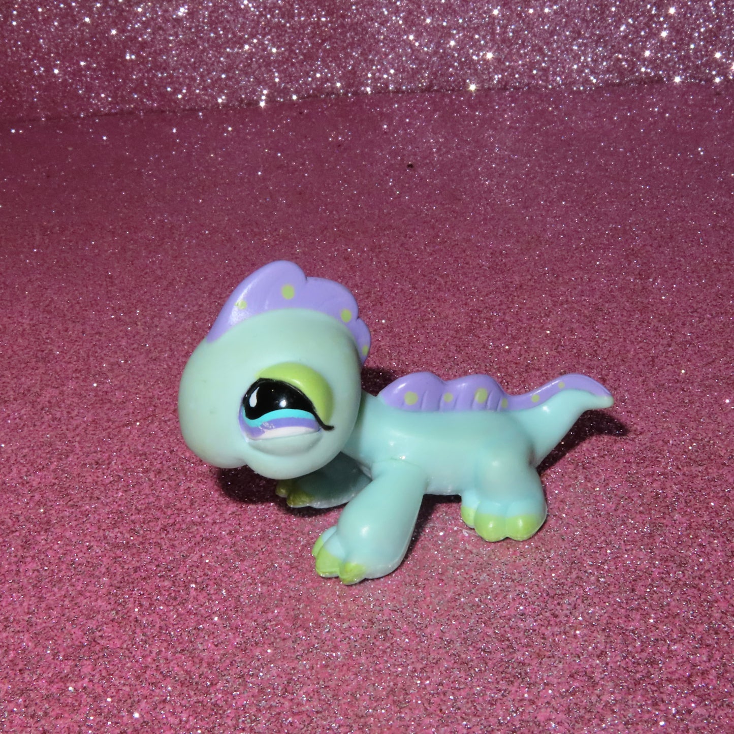 AUTHENTIC LPS IGUANA