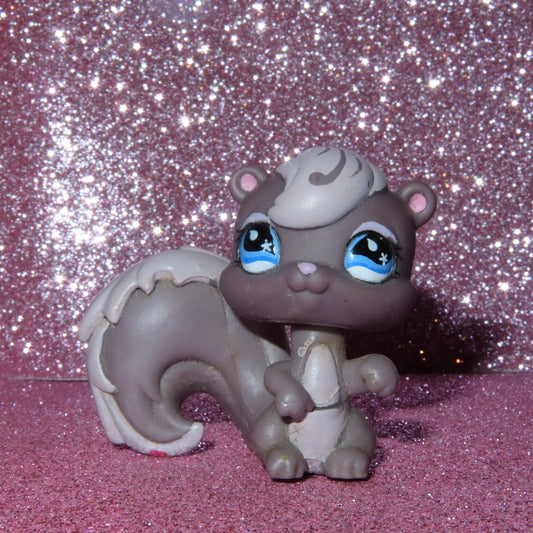 AUTHENTIC LPS SQUIRREL