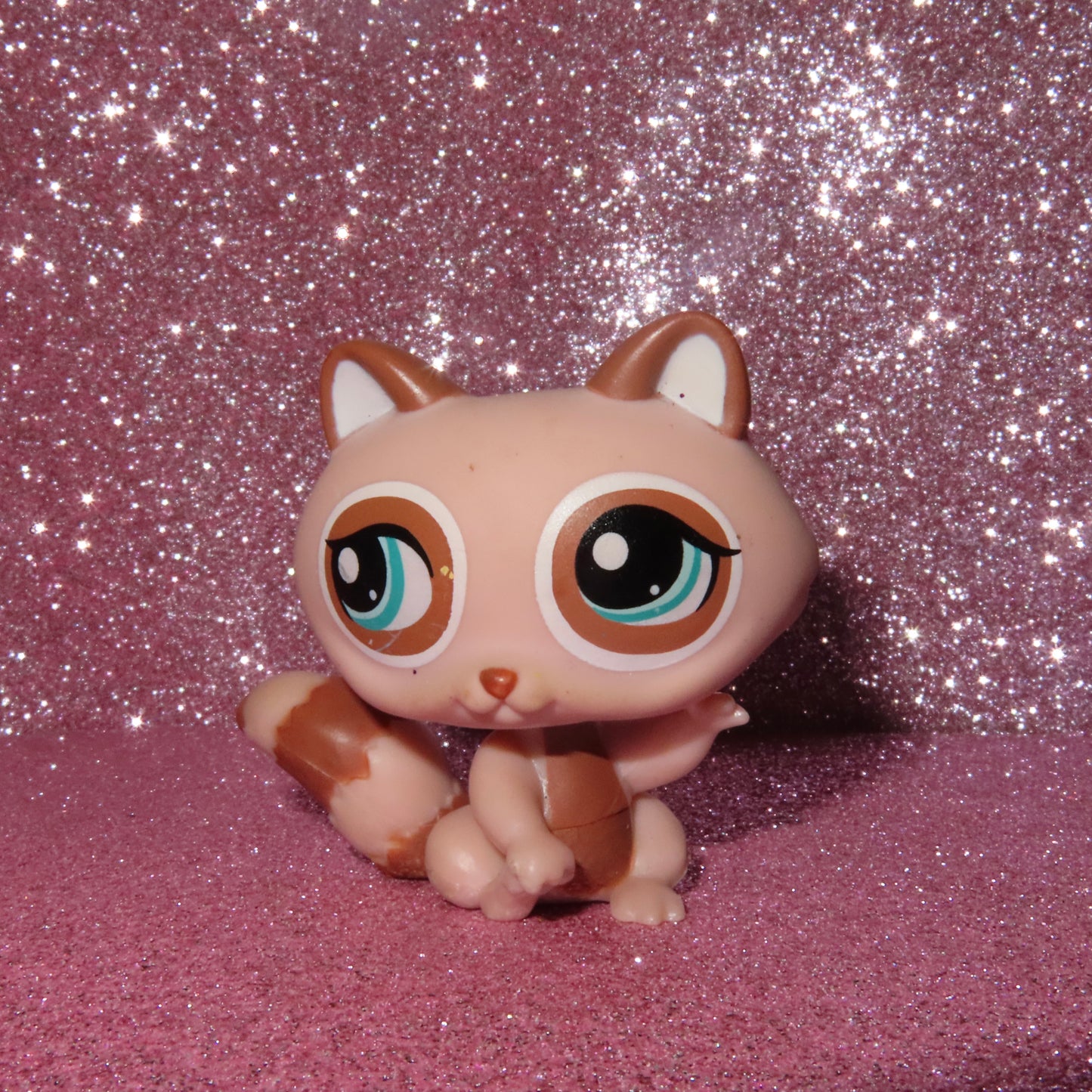 AUTHENTIC LPS RACCOON