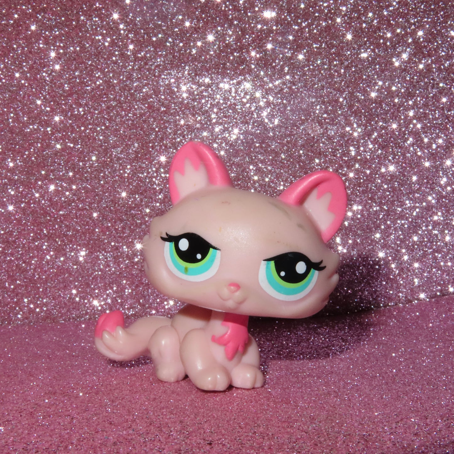 AUTHENTIC LPS CROUCHING CAT