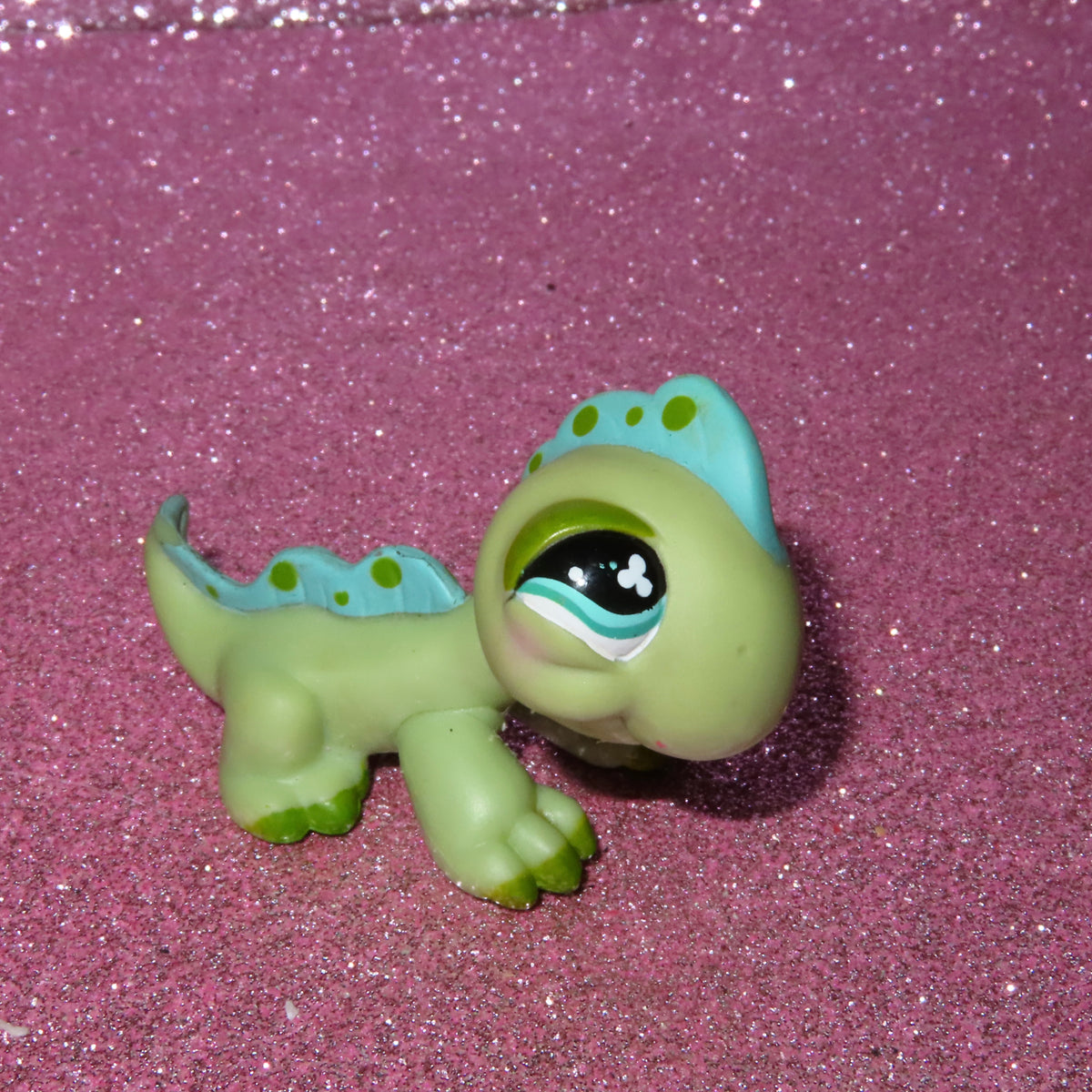 AUTHENTIC LPS IGUANA