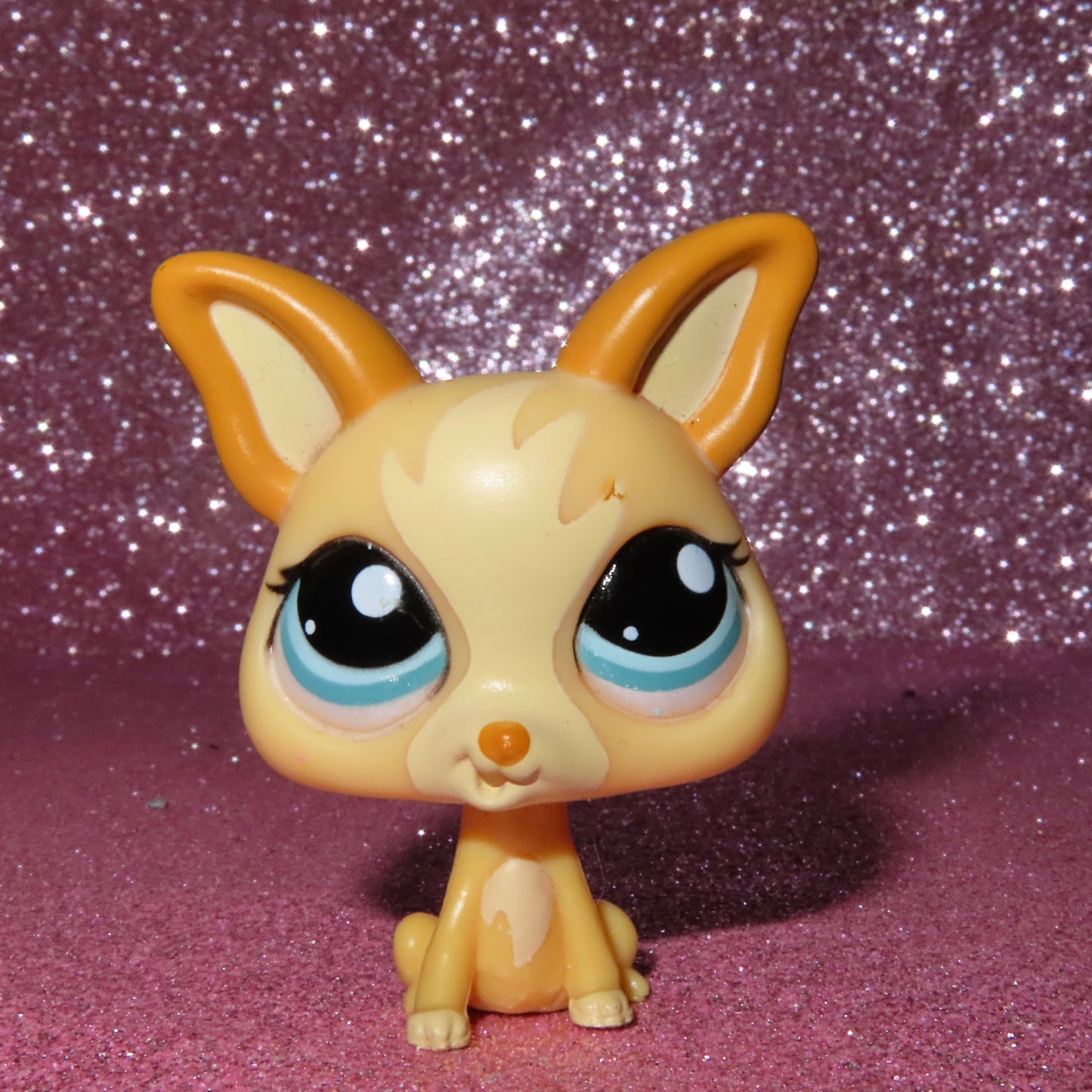 AUTHENTIC LPS CHIHUAHUA